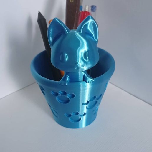 Cica alakú ceruzatartó