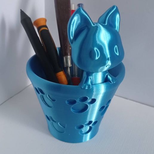 Cica alakú ceruzatartó