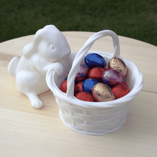 Húsvéti Nyuszi Tojáskosárral