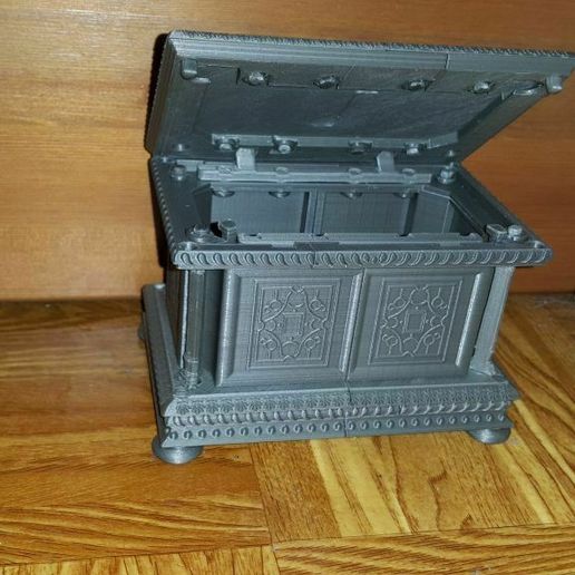 Reneszánsz Stílusú Díszdoboz