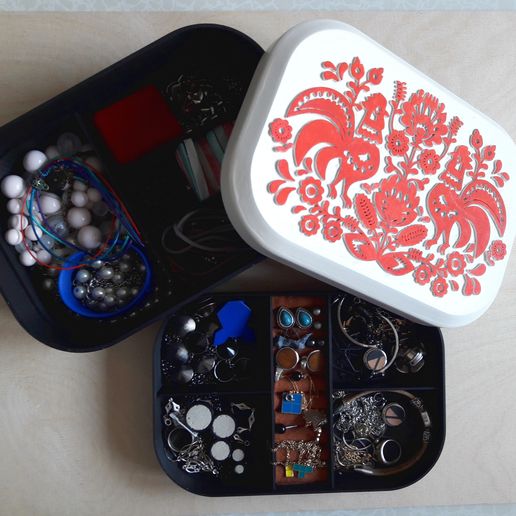Népi motívumos ékszerdoboz