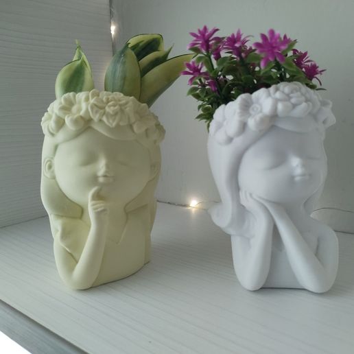 Aranyos Lány Virágtartó - Kerti Mosolyok