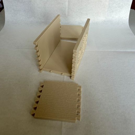 Nagy fa hatású virágtartó doboz díszített mintával