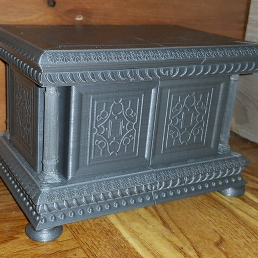 Reneszánsz Stílusú Díszdoboz